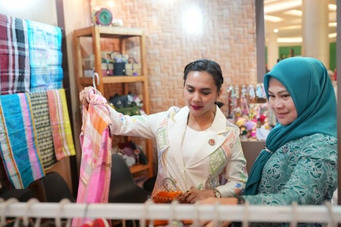 
					TP PKK dan Dekranasda Gowa Promosikan Produk UMKM Unggulan di Trans Studio Mall