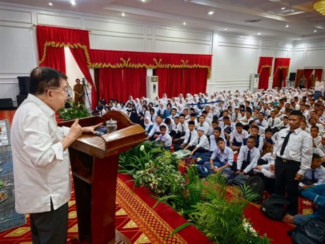 
					Jusuf Kalla ke Siswa SMK: Rezeki Datang dari Ilmu dan Keterampilan, Bukan Sekadar Ijazah