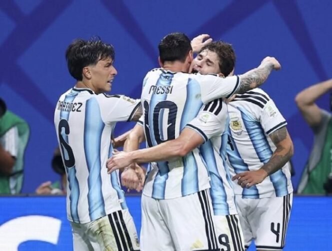 
					Comeback Dramatis! Argentina Tumbangkan Mesir 3-2, Messi Antar Albiceleste ke Perempat Final
