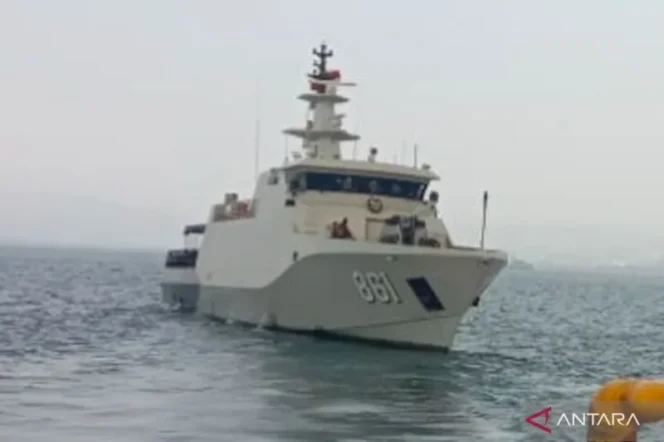 
					TNI AL Kerahkan Tiga Kapal Perang Cari Lima Jurnalis Hilang di Gunung Anak Krakatau