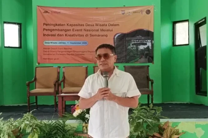 
					Samuel Wattimena Dorong Desa Wisata Saling Bersinergi dalam Pemasaran Produk Unggulan