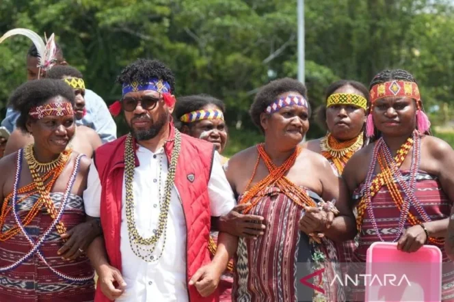 
					Filep Wamafma Desak Hak Ulayat Papua Masuk dalam RUU Reforma Agraria