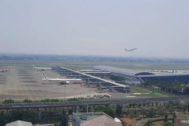 
					Garuda Indonesia Batalkan Seluruh Penerbangan Jakarta, Bandung, dan Lampung Akibat Erupsi Anak Krakatau