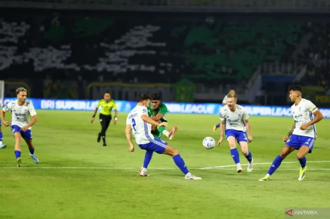 
					Kartu Merah Adrian Purzycki Dinilai Jadi Titik Balik Kekalahan PSIM dari Persebaya