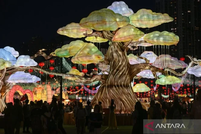 
					Warga Hong Kong Padati Victoria Park Rayakan Festival Pertengahan Musim Gugur