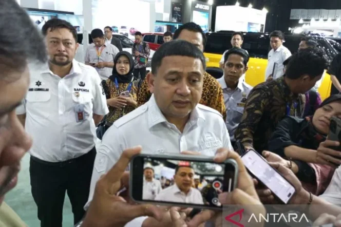 
					Antrean BBM Mengular, Pemkot Makassar Terapkan Pembelajaran Daring untuk Siswa PAUD hingga SMP