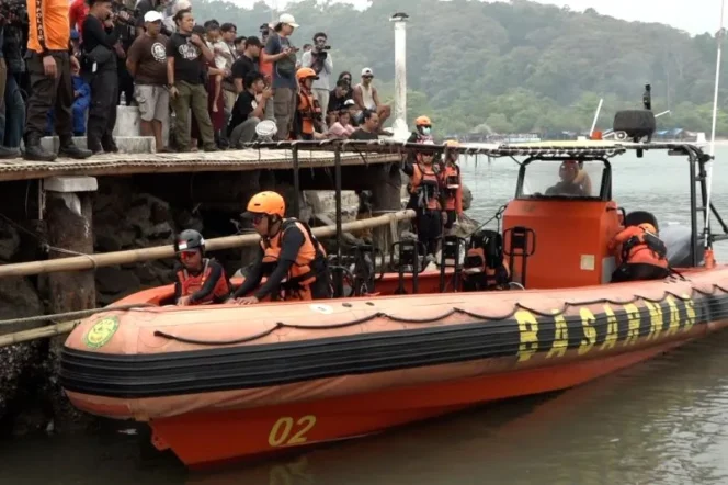 
					Pencarian Lima Jurnalis Hilang di Selat Sunda Masuki Hari Keempat