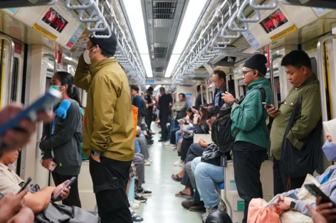 
					Tren Positif, LRT Jabodebek Kian Diminati untuk Mobilitas Kerja hingga Rekreasi Akhir Pekan