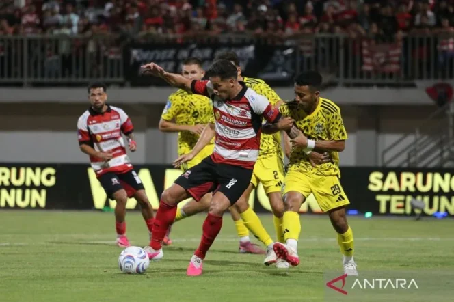 
					Manfaatkan Jeda FIFA Matchday, Pemain Madura United Tetap Jalani Latihan Mandiri