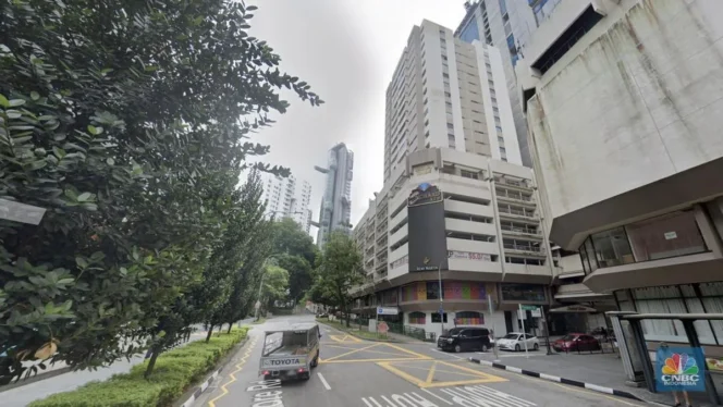 
					Duo Miliarder Raj dan Kishin RK Akuisisi Mal Scotts Square di Singapura Senilai Rp4,3 Triliun