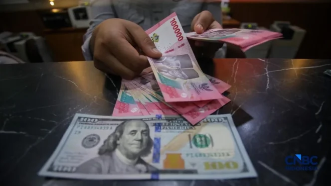
					Mengingat Gerakan Cinta Rupiah di Tengah Krisis Moneter 1998
