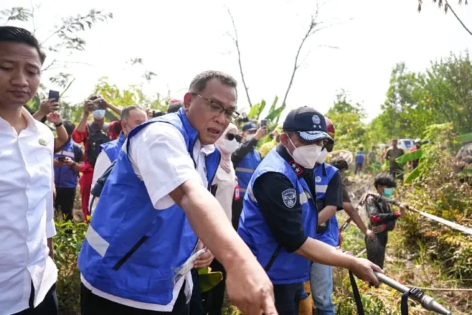 
					Tindak Lanjuti Inpres Karhutla, KLH Segel 50 Perusahaan di 8 Provinsi