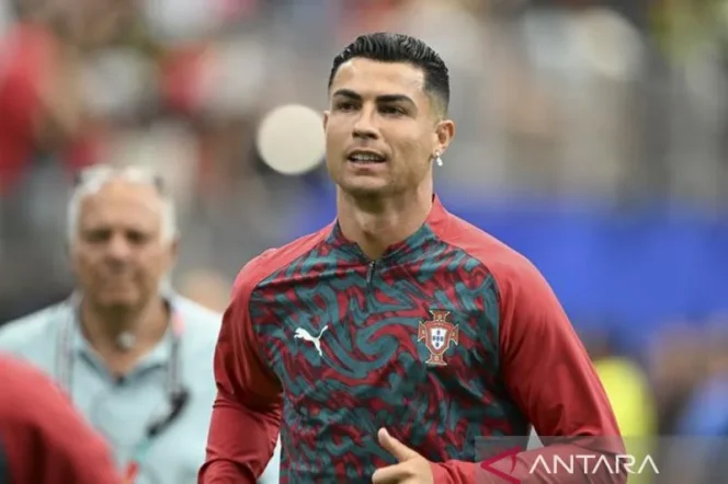 
					Cristiano Ronaldo Tinggalkan Pemusatan Latihan Timnas Portugal Jelang Duel Kontra Denmark